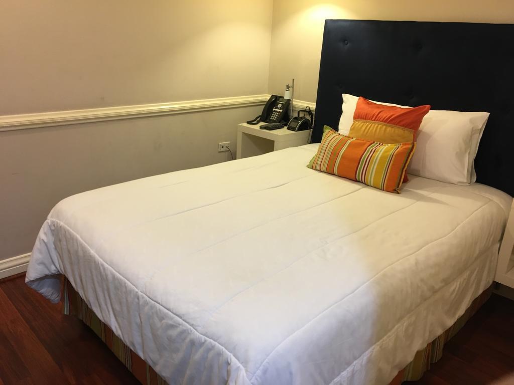 Eden Gardens Wellness Resort & Spa 킹스톤 외부 사진